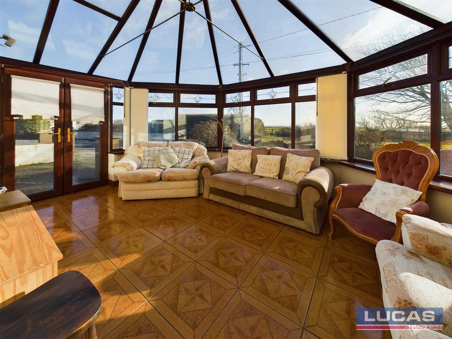 5 bed property in Llanrhyddlad, Llanrhyddlad